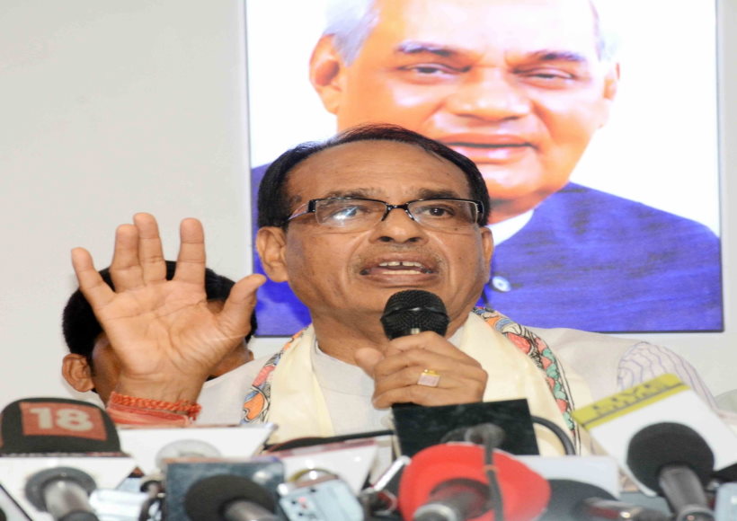 मप्र में भ्रष्टाचार पर सियासी जंग, कमलनाथ के तंज पर शिवराज का पलटवार