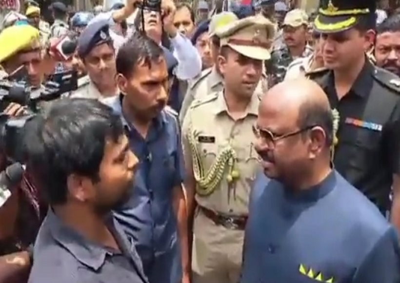 बंगाल के राज्यपाल ने किया हिंसा प्रभावित भांगर का दौरा, लोगों से की बात