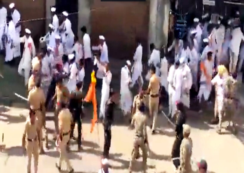 शिवसेना (यूबीटी) ने तीर्थयात्रियों पर लाठीचार्ज के लिए सीएम व डिप्टी सीएम से की माफी की मांग