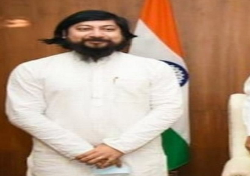 बंगाल के कूच बिहार में निशीथ प्रमाणिक के काफिले पर फिर हमला