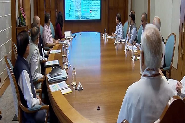 चक्रवात बिपोरजोय गुरुवार को गुजरात में तट से टकराएगा, पीएम ने तैयारियों की समीक्षा की