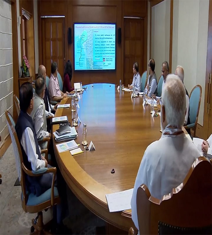 चक्रवात बिपोरजोय गुरुवार को गुजरात में तट से टकराएगा, पीएम ने तैयारियों की समीक्षा की