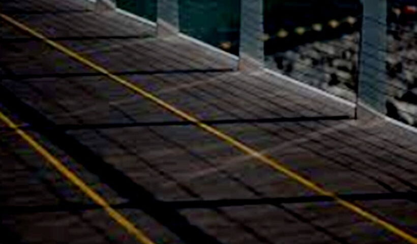 कनाडा में वॉकवे गिरने से 17 बच्चे और एक व्यक्ति घायल