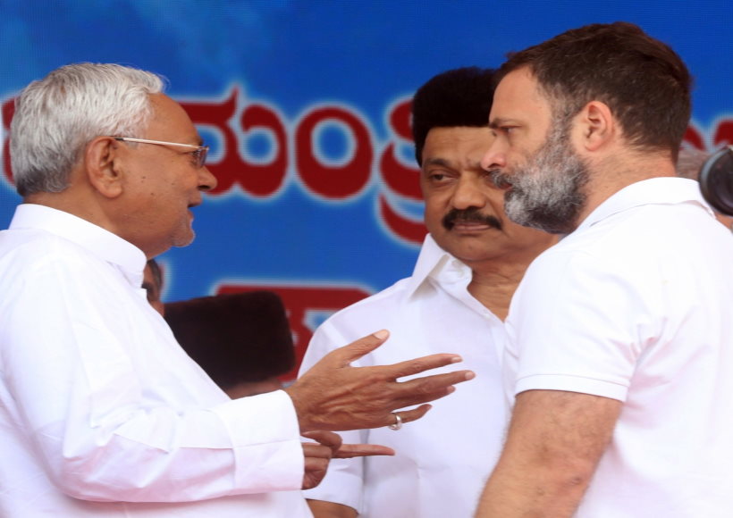 विपक्षी पार्टियों की पहली बैठक अब 23 जून को पटना में होगी