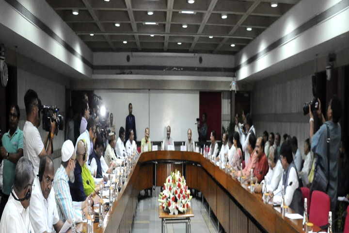 बीएसी की बैठक में विपक्षी दलों ने मणिपुर हिंसा, यूसीसी, महंगाई और बाढ़ पर चर्चा कराने की मांग की