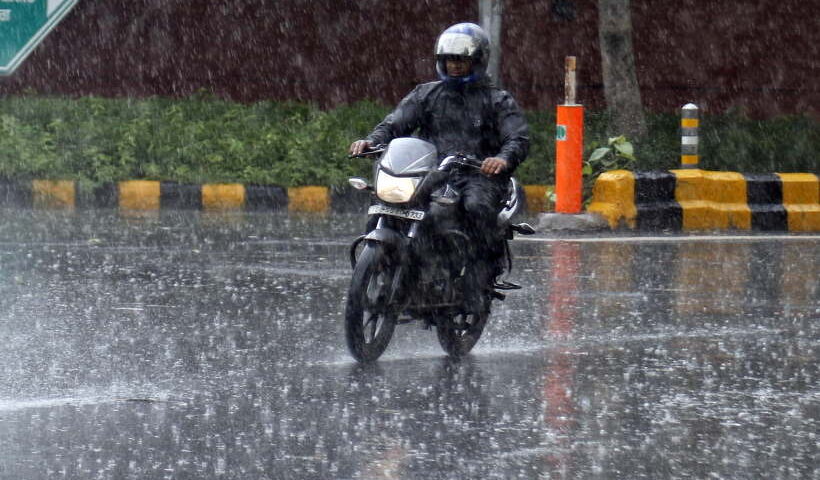 दिल्ली-एनसीआर सहित पूरे भारत में अगले दिनों भारी बारिश की संभावना