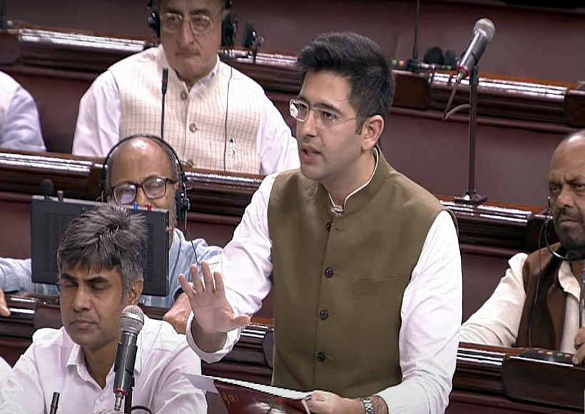 विपक्षी सांसदों ने मणिपुर हिंसा पर चर्चा के लिए राज्यसभा में नोटिस दिया