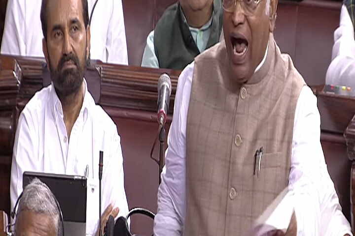 खरगे ने कहा- मेरी सेल्फ रेस्पेक्ट को चैलेंज किया गया, मेरा अपमान हुआ है