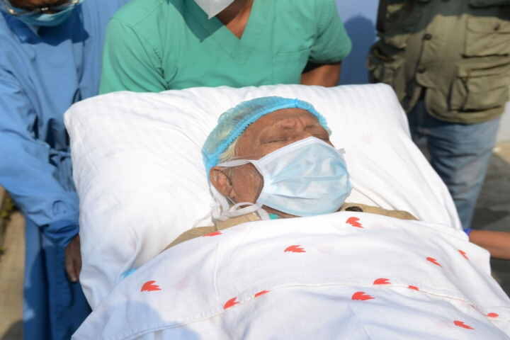 'बंगाल के पूर्व मुख्यमंत्री बुद्धदेव पर हो रहा इलाज का असर'