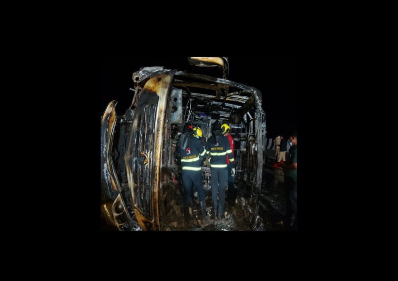 नागपुर-मुंबई सुपर-एक्सप्रेसवे पर बस में आग लगने से 25 लोगों की जलकर मौत