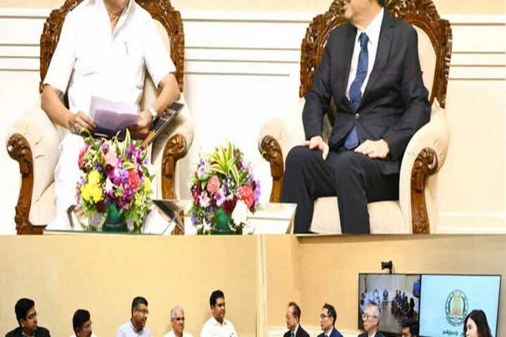 फॉक्सकॉन तमिलनाडु में मोबाइल कंपोनेंट संयंत्र लगायेगी, 1,600 करोड़ रुपये का होगा निवेश