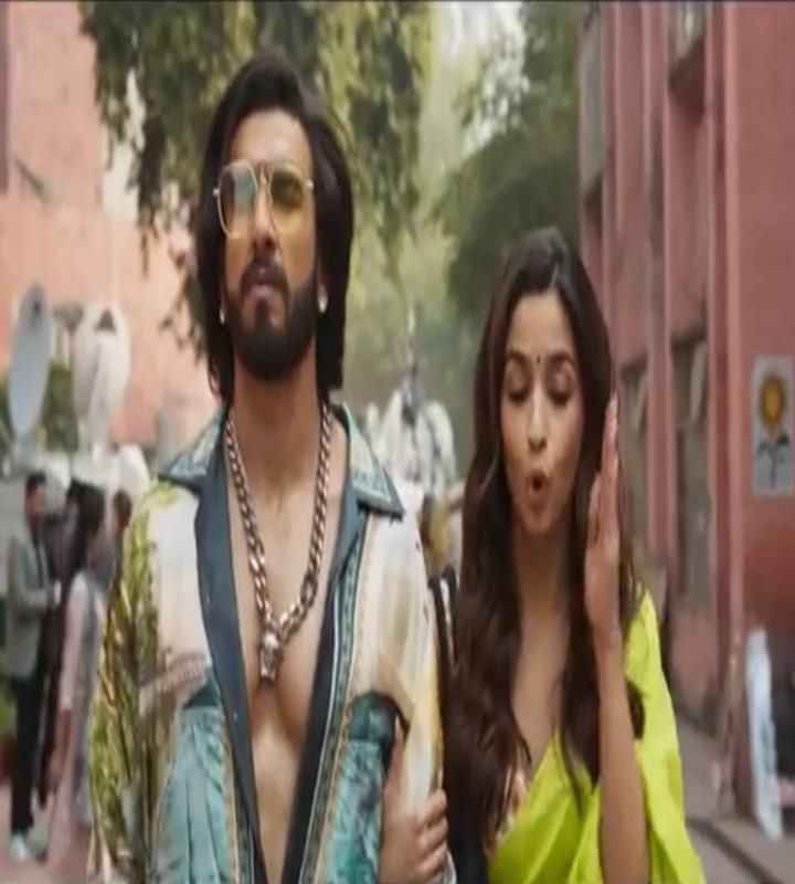 फुल ड्रामे से भरपूर है आलिया-रणवीर की फिल्म 'रॉकी और रानी की प्रेम कहानी' का ये नया ट्रेलर