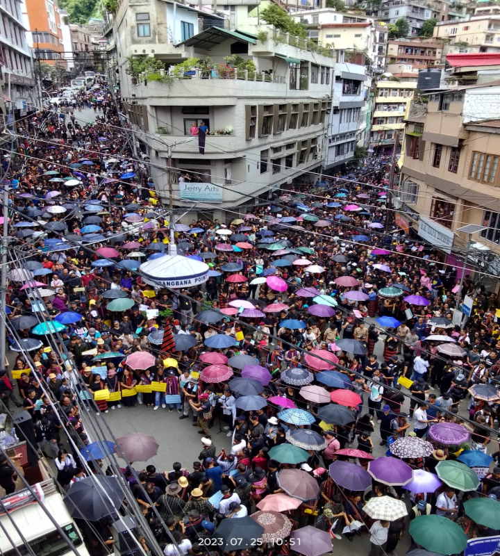 मणिपुर हिंसा : मिजोरम में 'एकजुटता मार्च' के लिए हजारों लोगों ने हिस्सा लिया
