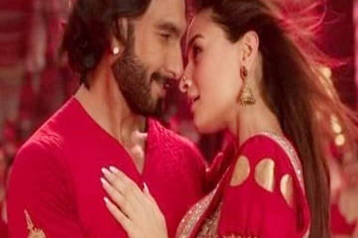 बोर्ड ने 'रॉकी और रानी की प्रेम कहानी' से ममता बनर्जी का संदर्भ हटाने के लिए कहा