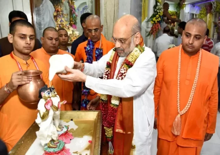 जन्माष्टमी के शुभ अवसर पर शाह ने दिल्ली के इस्कॉन मंदिर का दौरा किया