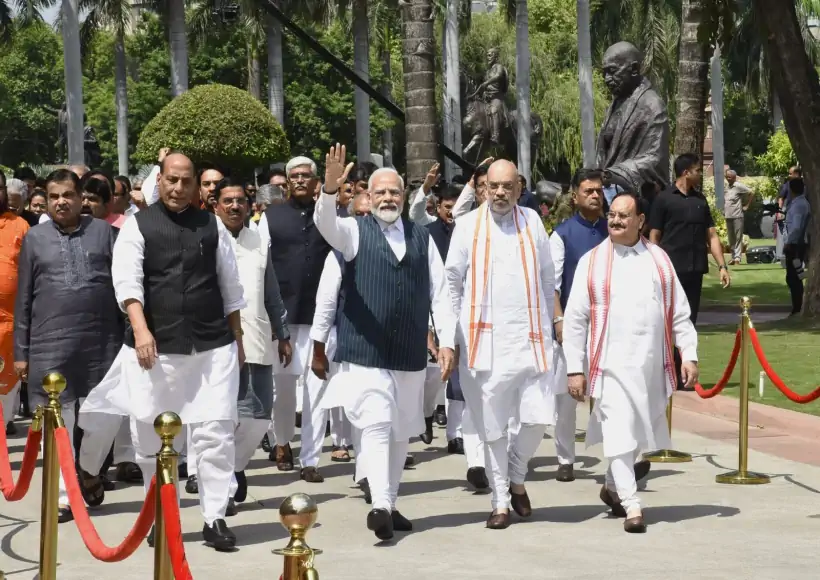 अमित शाह एंड कंपनी के साथ पीएम मोदी