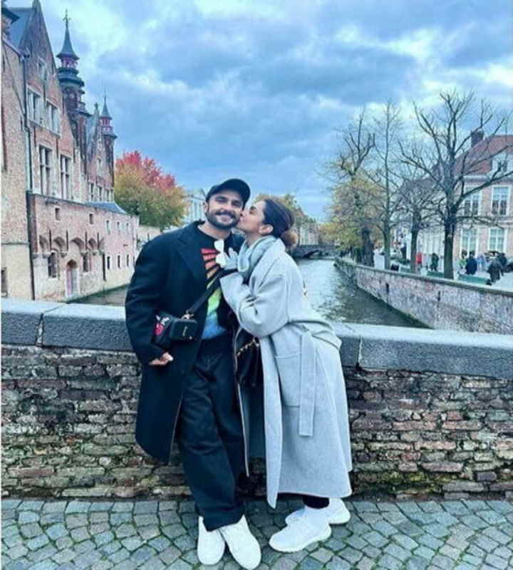 रणवीर सिंह और दीपिका पादुकोण (तस्वीर क्रेडिट दीपिकापादुकोण इंस्टा)