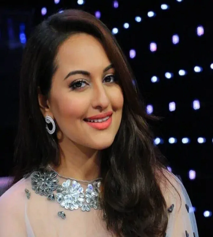 सोनाक्षी सिन्हा