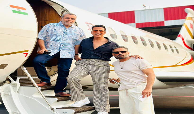 अक्षय कुमार,परेश रावल और सुनील शेट्टी(तस्वीर क्रेडिट @pakkatelugunewz)