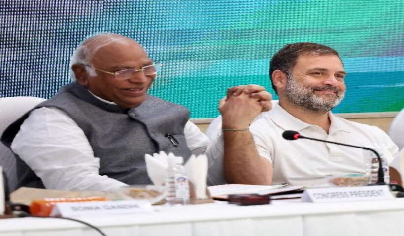 मल्लिकार्जुन खड़गे और राहुल गांधी (तस्वीर क्रेडिट@awesh29)