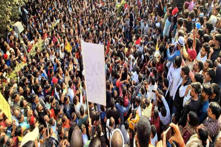 बीपीएससी छात्र आंदोलन (तस्वीर क्रेडिट@Divyaprakas8)