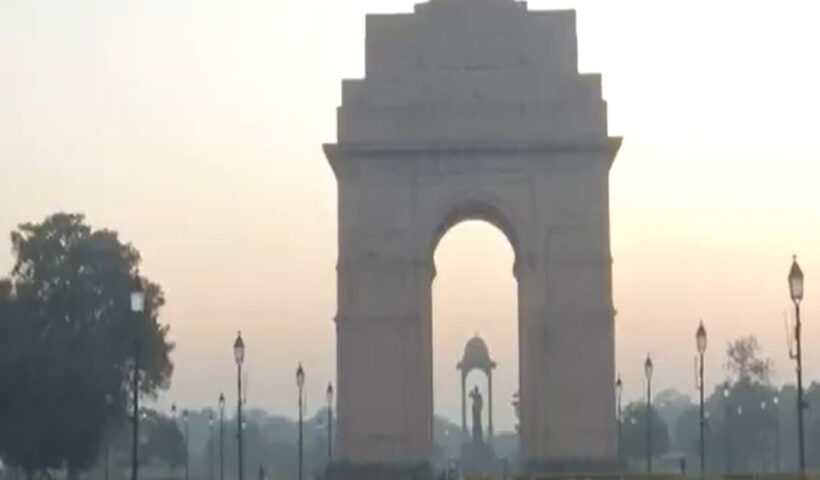 दिल्ली-एनसीआर में तापमान में गिरावट (तस्वीर क्रेडिट@SurajSolanki)