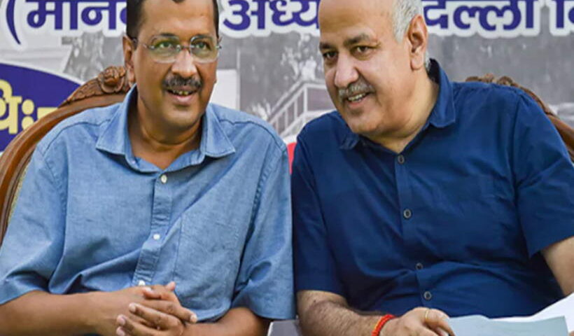 मनीष सिसोदिया और अरविंद केजरीवाल (तस्वीर क्रेडिट@epanchjanya)