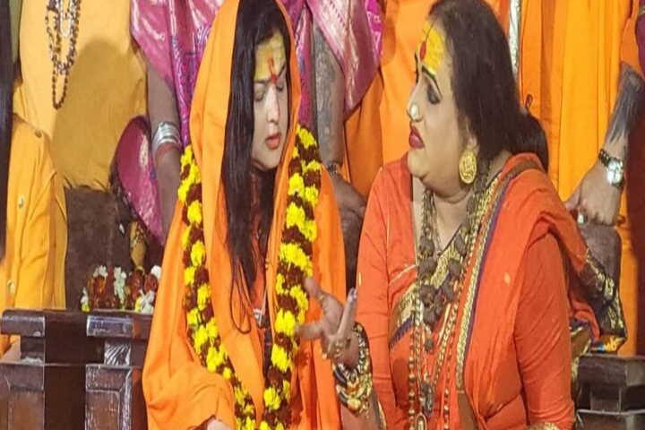 ममता कुलकर्णी (तस्वीर क्रेडिट@GhanshayamDwiv1)