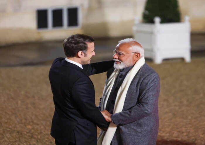प्रधानमंत्री नरेंद्र मोदी और फ्रांस के राष्ट्रपति इमैनुएल मैक्रों (तस्वीर क्रेडिट@sengarlive)