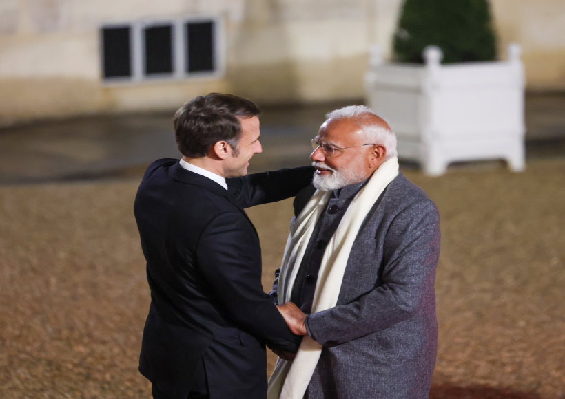 प्रधानमंत्री नरेंद्र मोदी और फ्रांस के राष्ट्रपति इमैनुएल मैक्रों (तस्वीर क्रेडिट@sengarlive)