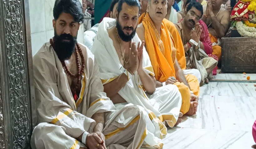 साउस सुपरस्टार यश ने महाकाल के दर्शन किए (तस्वीर क्रेडिट@chauthakhamba)