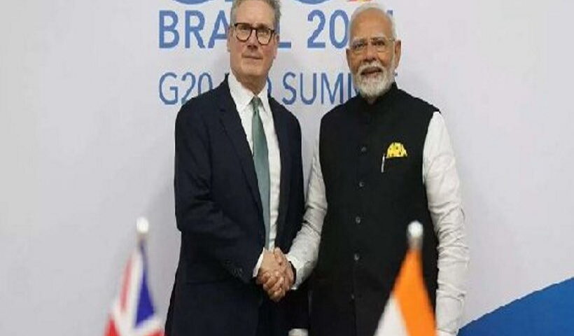 प्रधानमंत्री नरेंद्र मोदी और ब्रिटेन के प्रधानमंत्री सर कीर स्टार्मर (तस्वीर क्रेडिट@TheNikhatJahan)