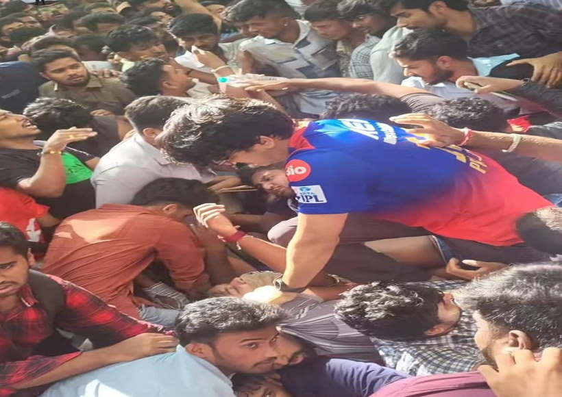 बेंगलुरु हादसा (तस्वीर क्रेडिट@jpsin1)