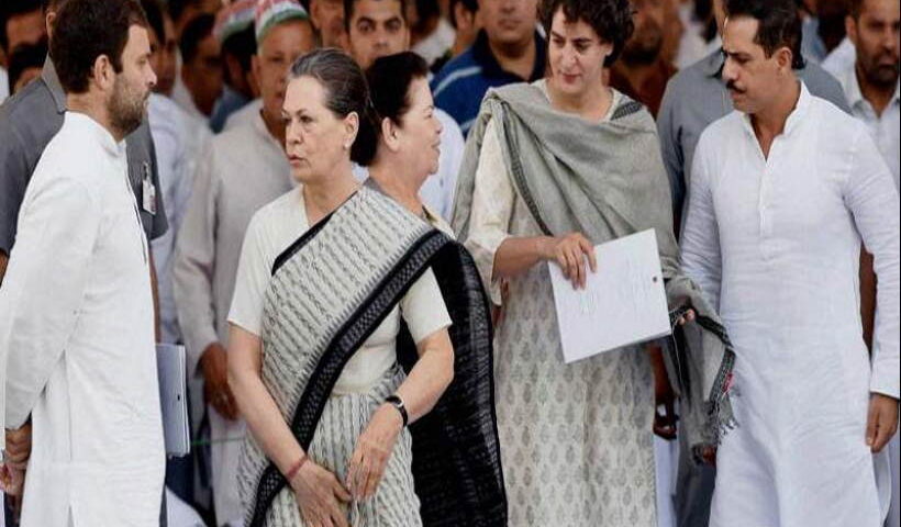 रॉबर्ट वाड्रा को नोटिस जारी करने पर अदालत का फैसला 2 अगस्त तक टला (तस्वीर क्रेडिट@AshwiniUpadhyay)
