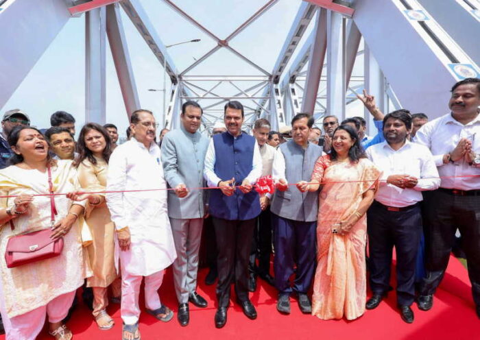 सीएम फडणवीस ने 'सिंदूर ब्रिज' का उद्घाटन किया (तस्वीर क्रेडिट@CMOMaharashtra)