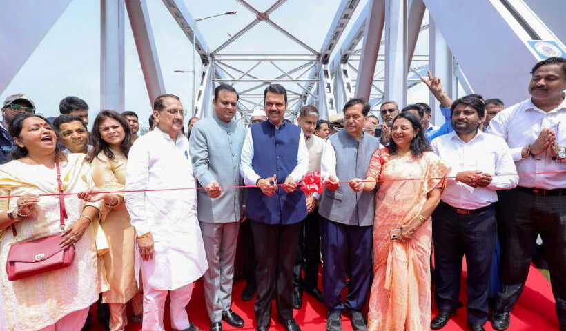 सीएम फडणवीस ने 'सिंदूर ब्रिज' का उद्घाटन किया (तस्वीर क्रेडिट@CMOMaharashtra)