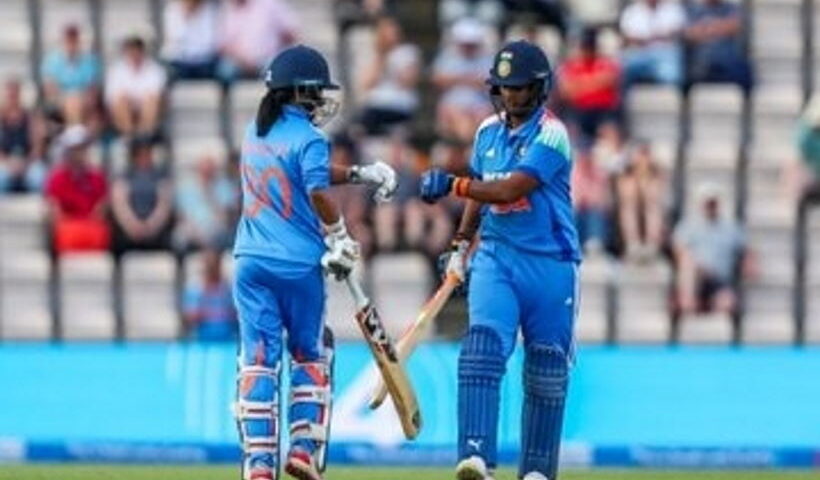 भारतीय महिला क्रिकेटर (तस्वीर क्रेडिट@airnews_lucknow)