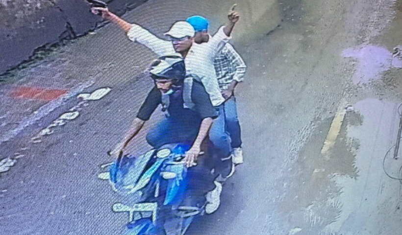 चंदन मिश्रा हत्याकांड के हमलावर (तस्वीर क्रेडिट@KraantiKumar)