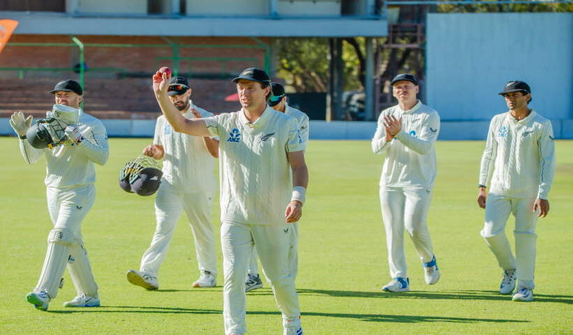 जिम्बाब्वे के खिलाफ मैट हेनरी ने ढाया कहर (तस्वीर क्रेडिट@BLACKCAPS)