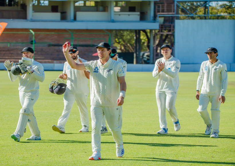 जिम्बाब्वे के खिलाफ मैट हेनरी ने ढाया कहर (तस्वीर क्रेडिट@BLACKCAPS)
