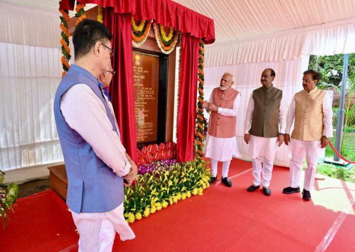 प्रधानमंत्री नरेंद्र मोदी ने सांसदों के लिए 184 नए फ्लैटों का उद्घाटन किया (तस्वीर क्रेडिट@ombirlakota)