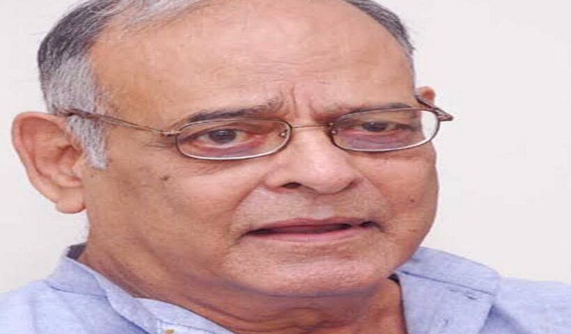 अच्युत पोतदार (तस्वीर क्रेडिट@UjwalaModakBJP)