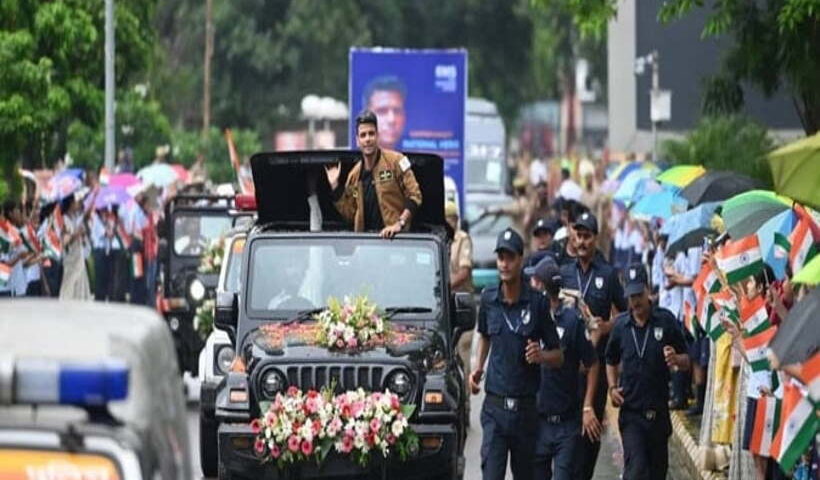 अंतरिक्ष से लौटे लखनऊ के वीर शुभांशु शुक्ला लौटे गृह नगर (तस्वीर क्रेडिट@suryakantvsnl)