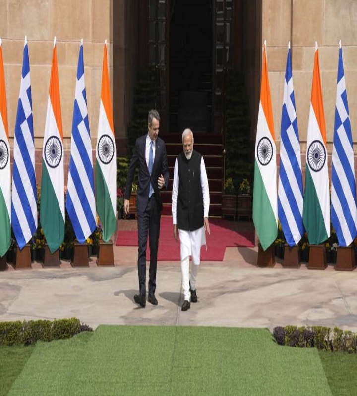 ग्रीस के प्रधानमंत्री क्यारीकोस मित्सोताकिस और प्रधानमंत्री नरेंद्र मोदी (तस्वीर क्रेडिट@oulosP)