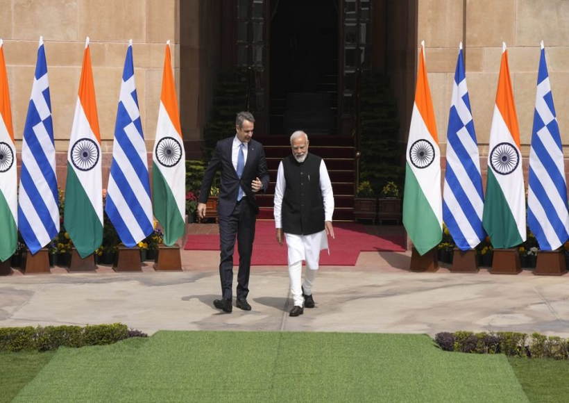 ग्रीस के प्रधानमंत्री क्यारीकोस मित्सोताकिस और प्रधानमंत्री नरेंद्र मोदी (तस्वीर क्रेडिट@oulosP)