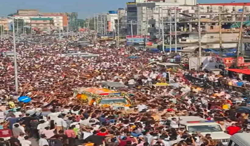 जुबिन गर्ग की विदाई से गमगीन हुआ असम (तस्वीर क्रेडिट@PrakashD22)