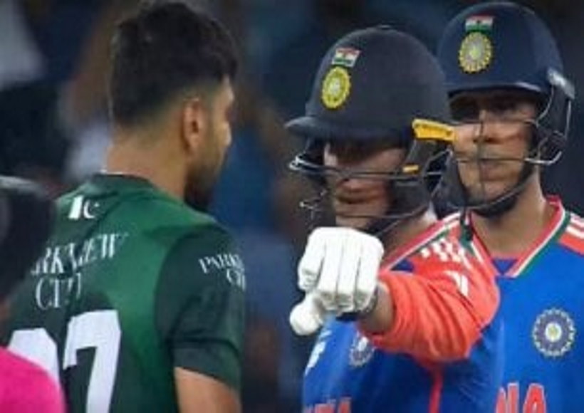 अभिषेक-शुभमन की जोड़ी मैदान पर बल्ले के साथ-साथ जुबान से भी बने धाकड़ (तस्वीर क्रेडिट@Dharmendra99248)