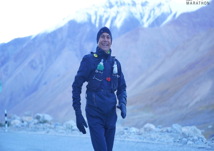 ग्रुप कैप्टन सैकत चौधुरी (सेवानिवृत्त) भारतीय वायुसेना के एक अनुभवी पायलट