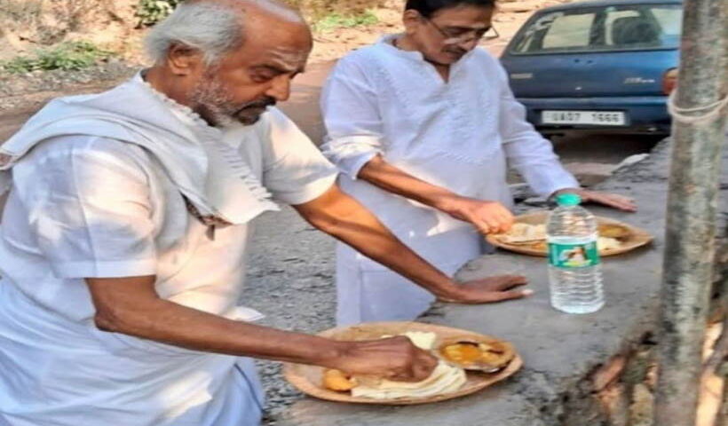 सुपरस्टार रजनीकांत ने काम से ब्रेक लेकर ऋषिकेश पहुँचे (तस्वीर क्रेडिट@rajgarh_mamta1)