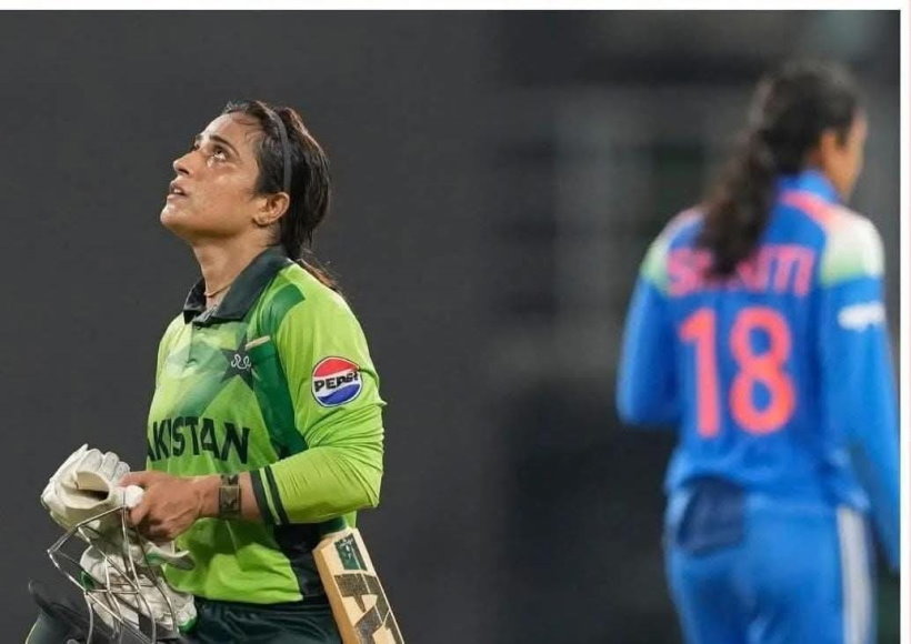 भारत-पाकिस्तान महिला मुकाबले में सिदरा अमीन पर आईसीसी की फटकार (तस्वीर क्रेडिट@Raazvalmiki7250)